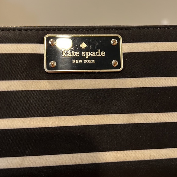 Kate Spade Black White Striped Large Wallet - Picture 2 of 7